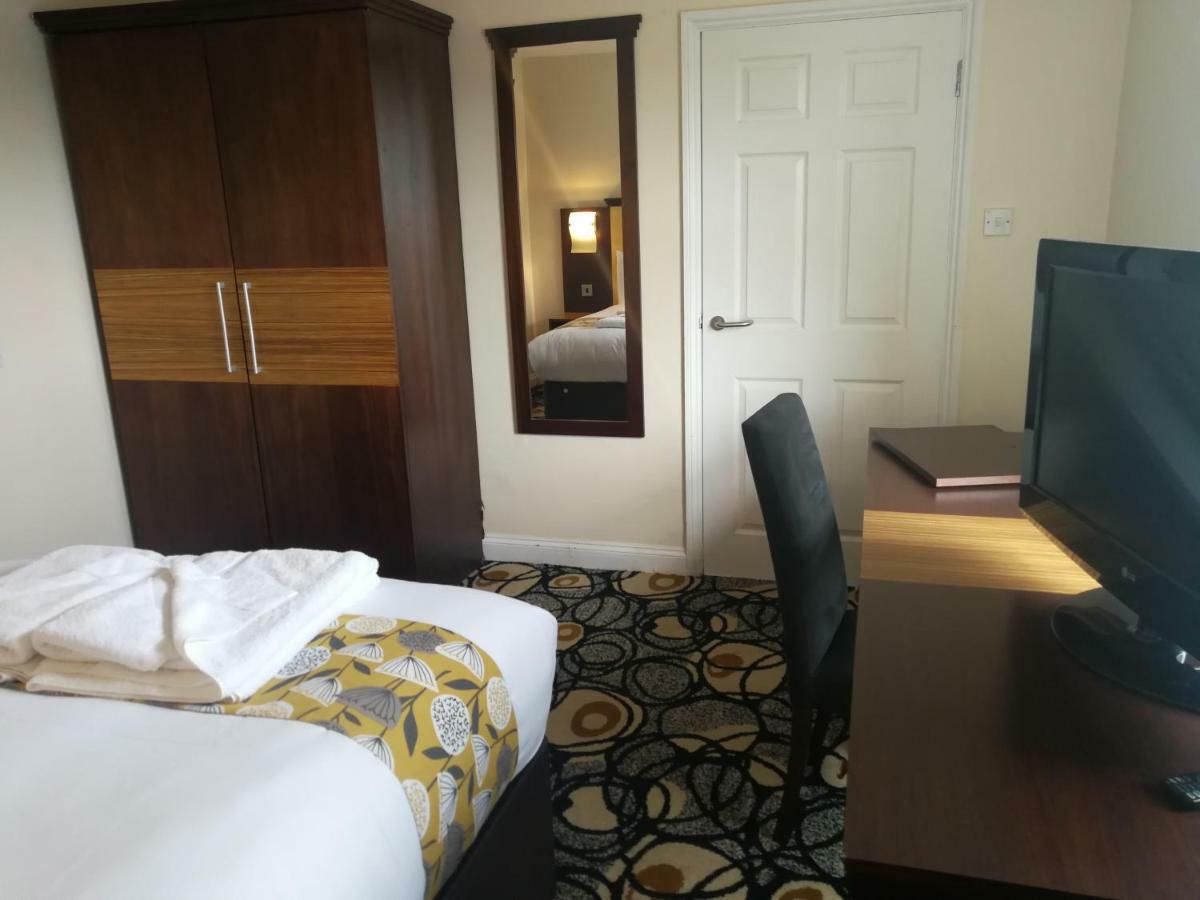 Unicorn Hotel Brackley  Room photo